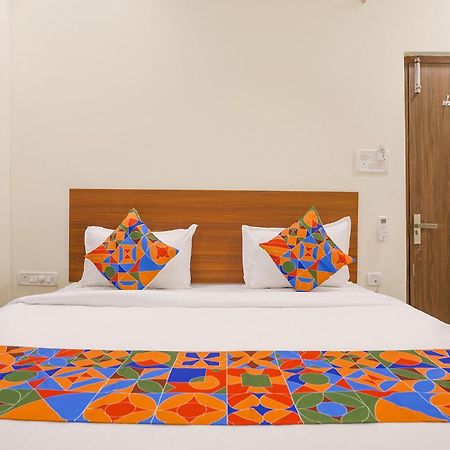 Fabhotel Air Live - Nr Begumpet Metro Station Hyderabad Bagian luar foto