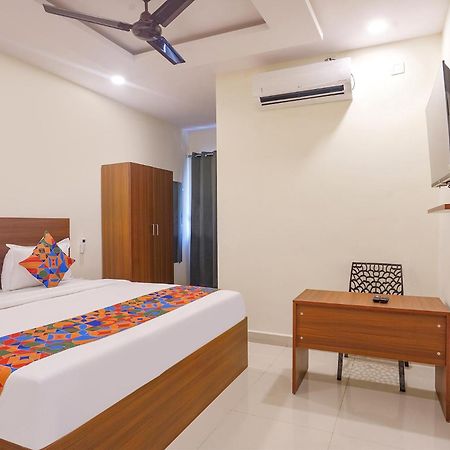 Fabhotel Air Live - Nr Begumpet Metro Station Hyderabad Bagian luar foto