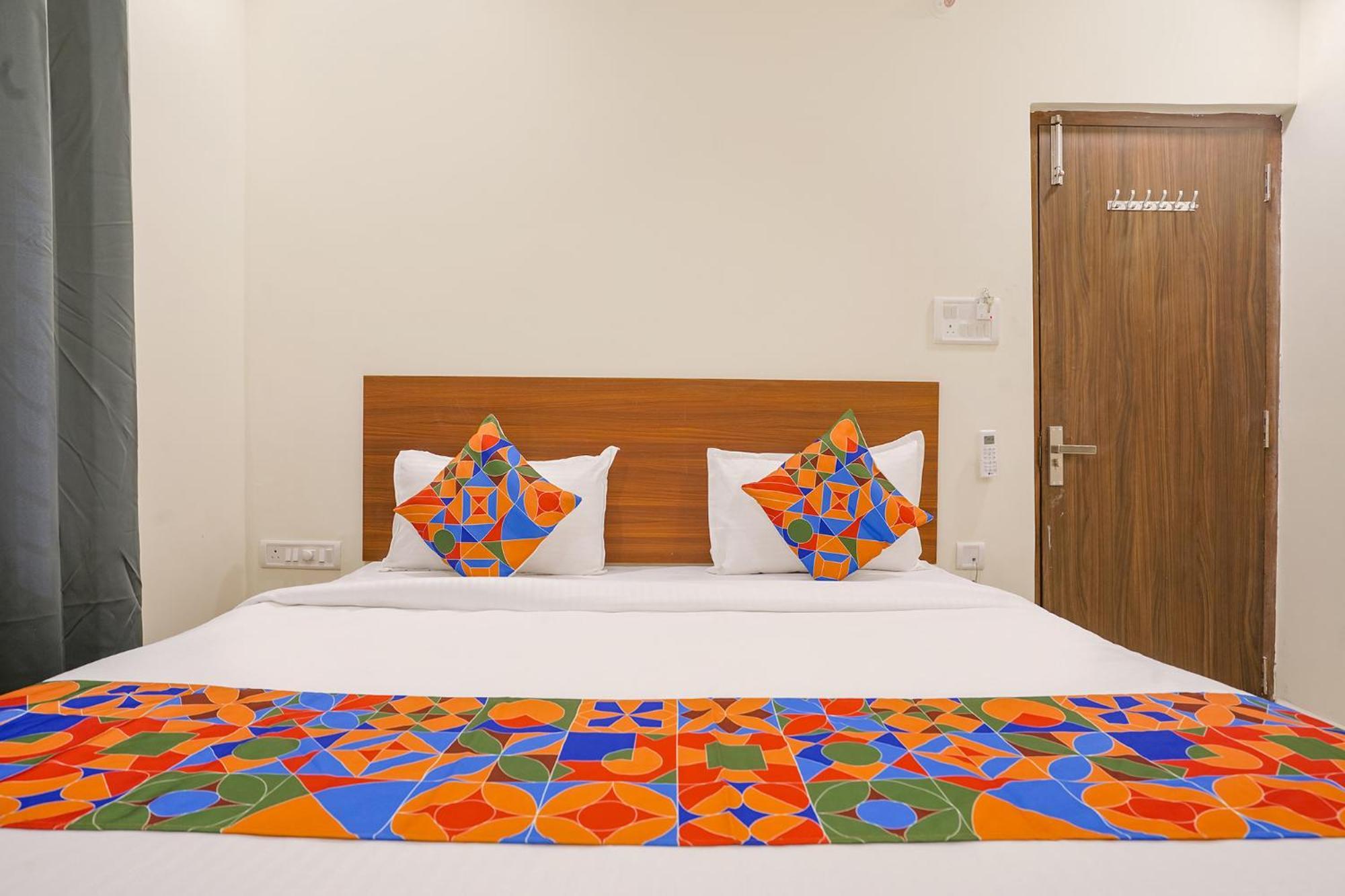 Fabhotel Air Live - Nr Begumpet Metro Station Hyderabad Bagian luar foto