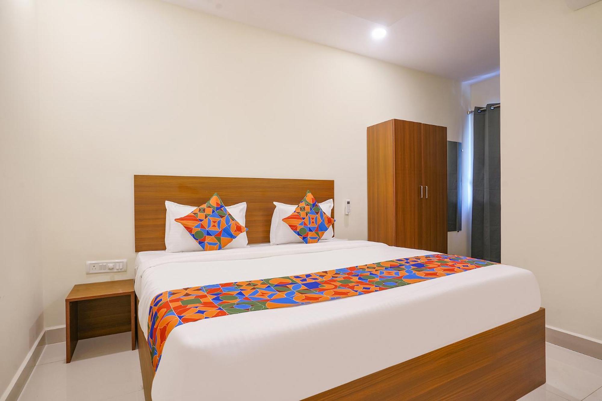 Fabhotel Air Live - Nr Begumpet Metro Station Hyderabad Bagian luar foto