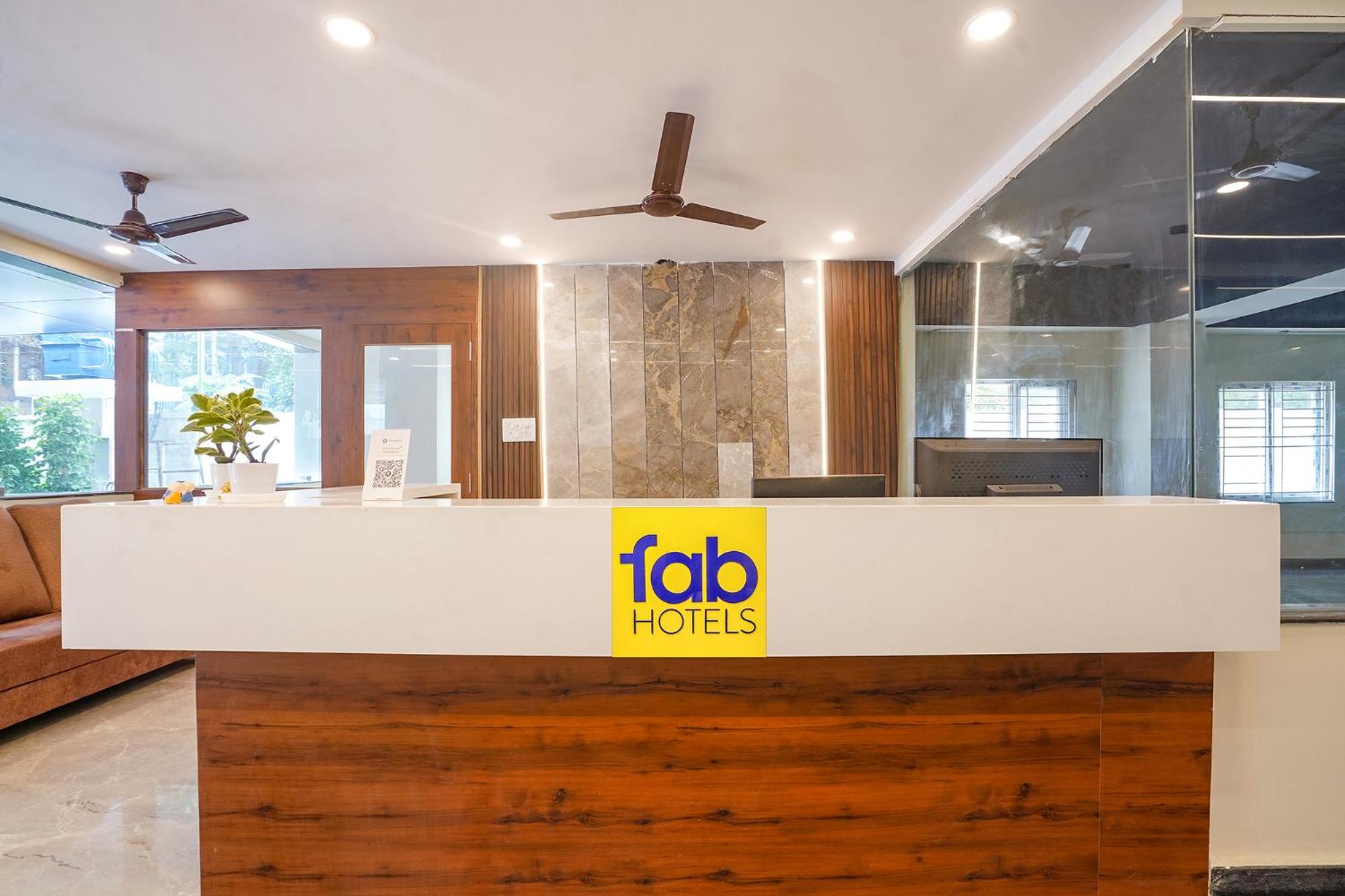 Fabhotel Air Live - Nr Begumpet Metro Station Hyderabad Bagian luar foto