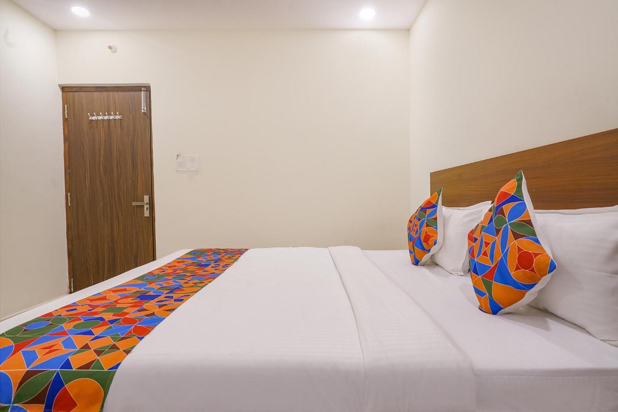 Fabhotel Air Live - Nr Begumpet Metro Station Hyderabad Bagian luar foto