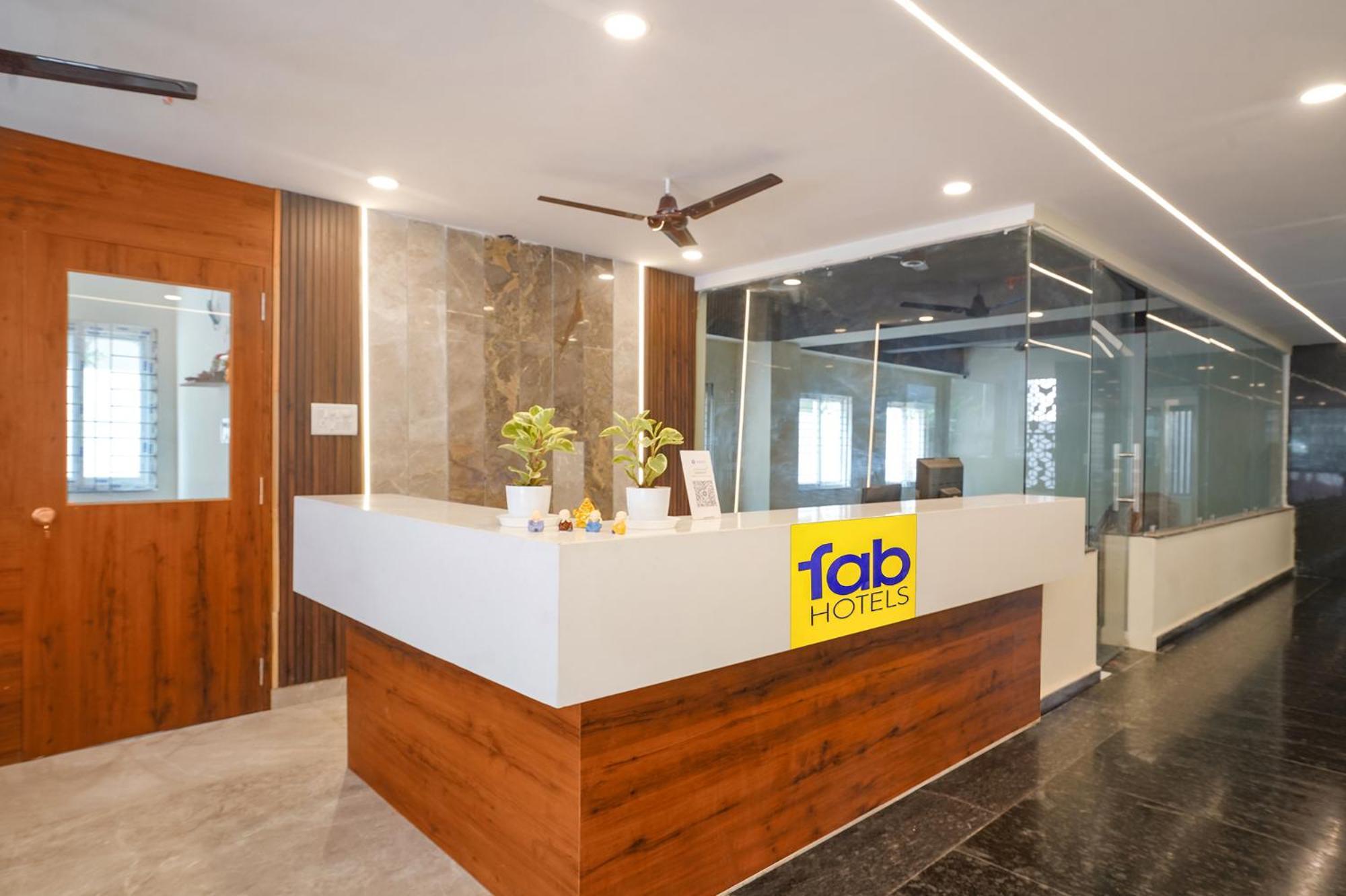 Fabhotel Air Live - Nr Begumpet Metro Station Hyderabad Bagian luar foto